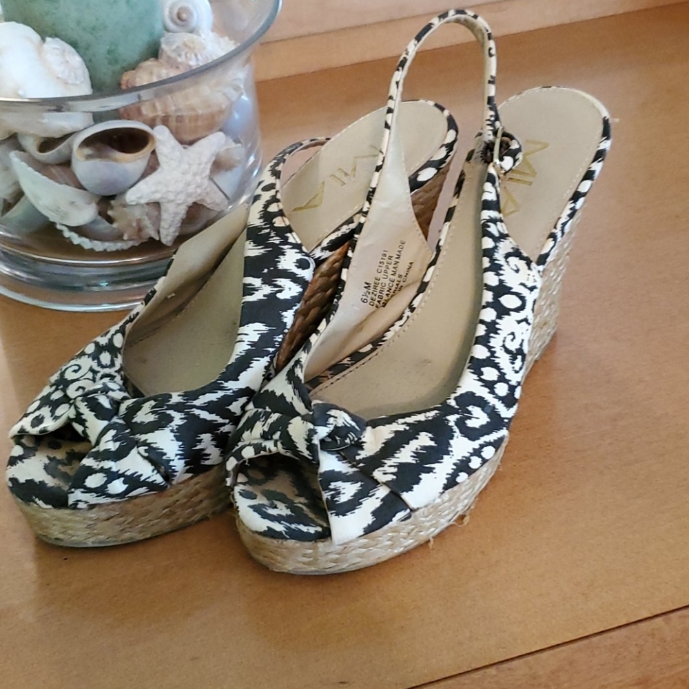 MIA cork wedge sandal size 6.5